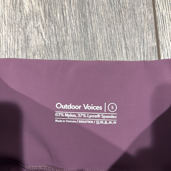 • Outdoor Voices • Swift 7/8 Length Athletic Legging Swift Berry Purple Small - Picture 6 of 7